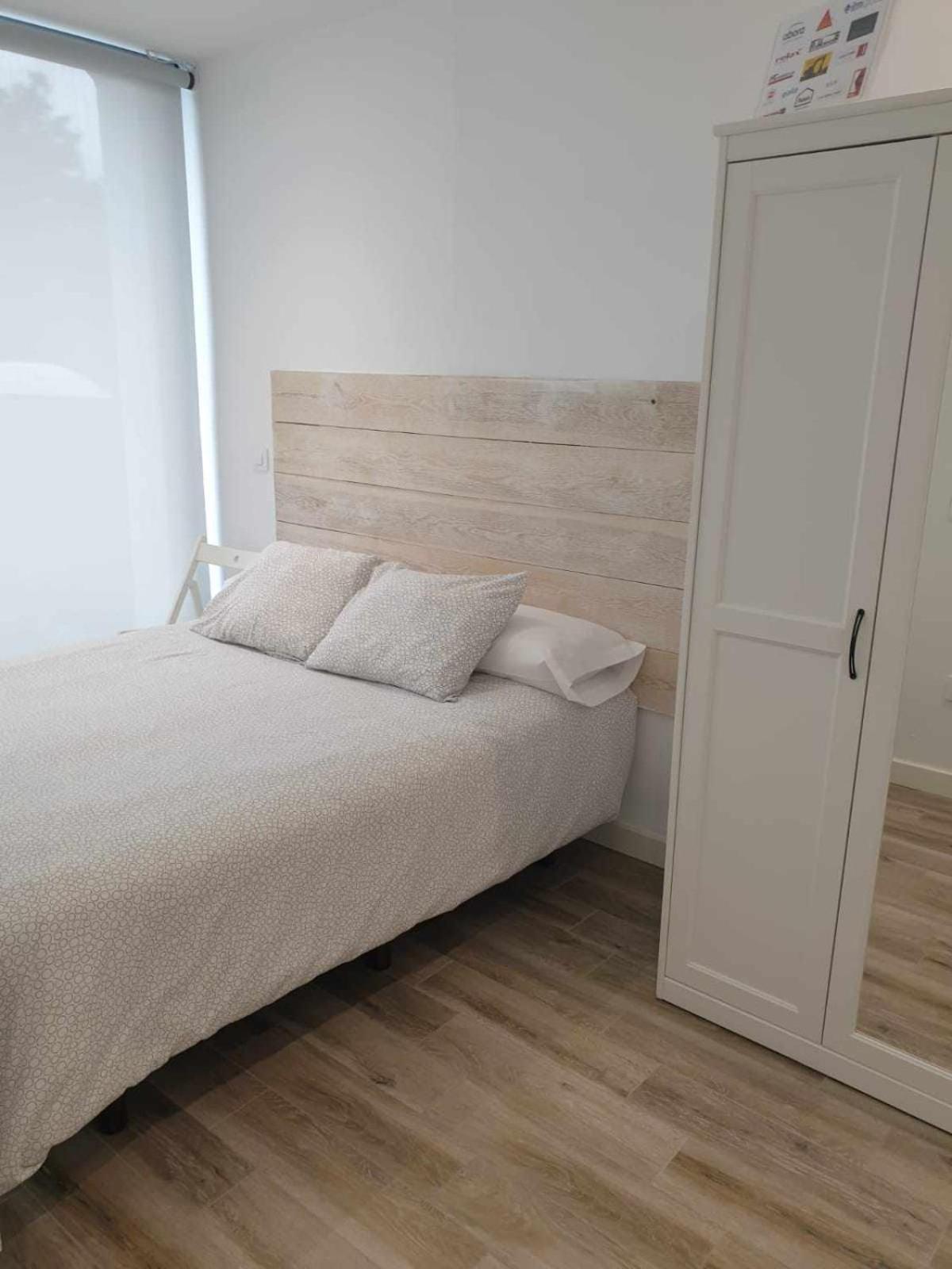 Apartamentos Turisticos El Balcon De Llavandes โคลอมเบรส ห้อง รูปภาพ